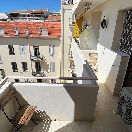 3P Central Refait A Neuf - Parking L430Cm X W275Cm Antibes Kültér fotó